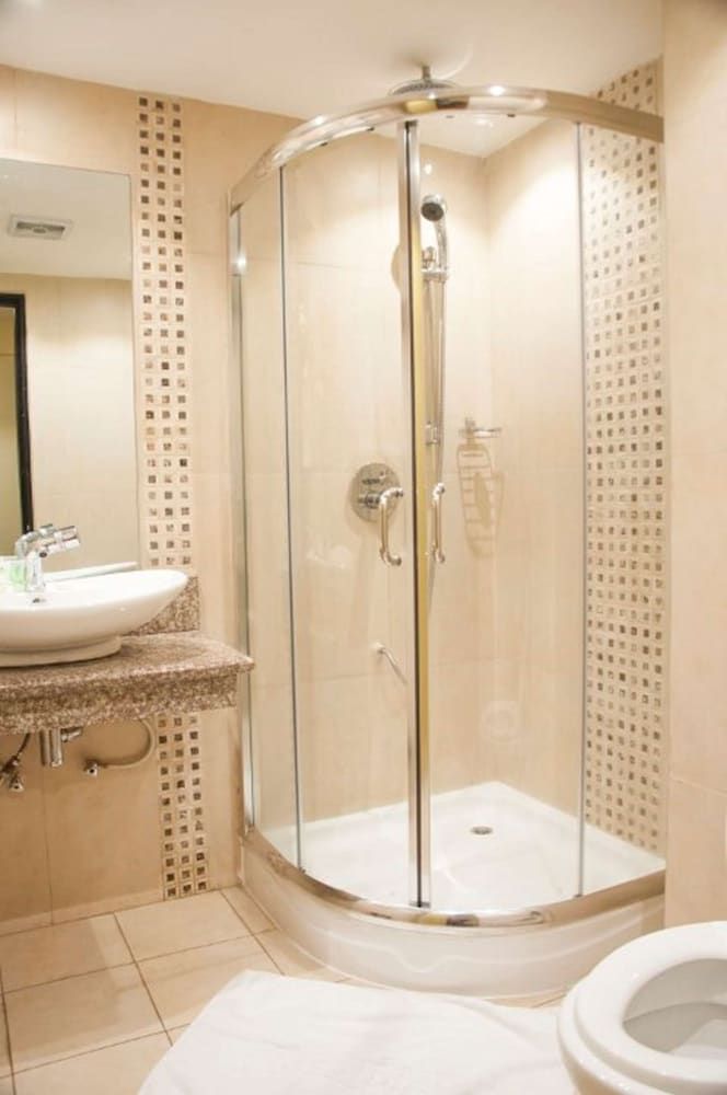 undefined Best Western Plus Meridian Hotel 4