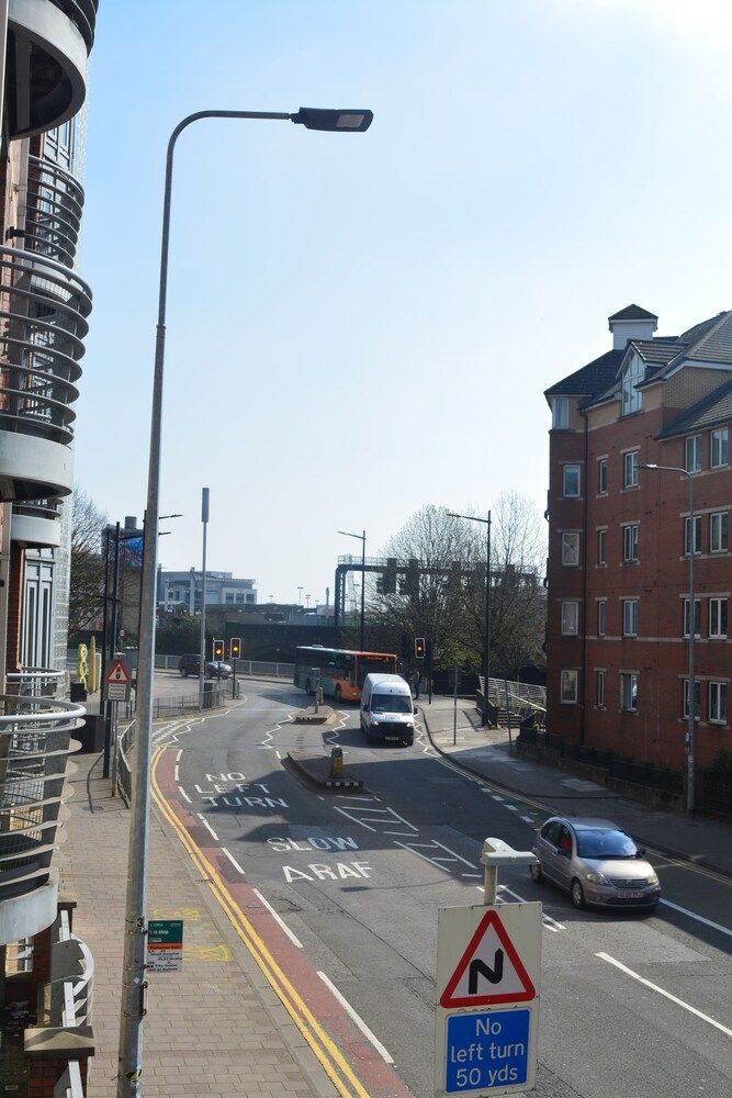 undefined Executive Apartment Cardiff Central 2