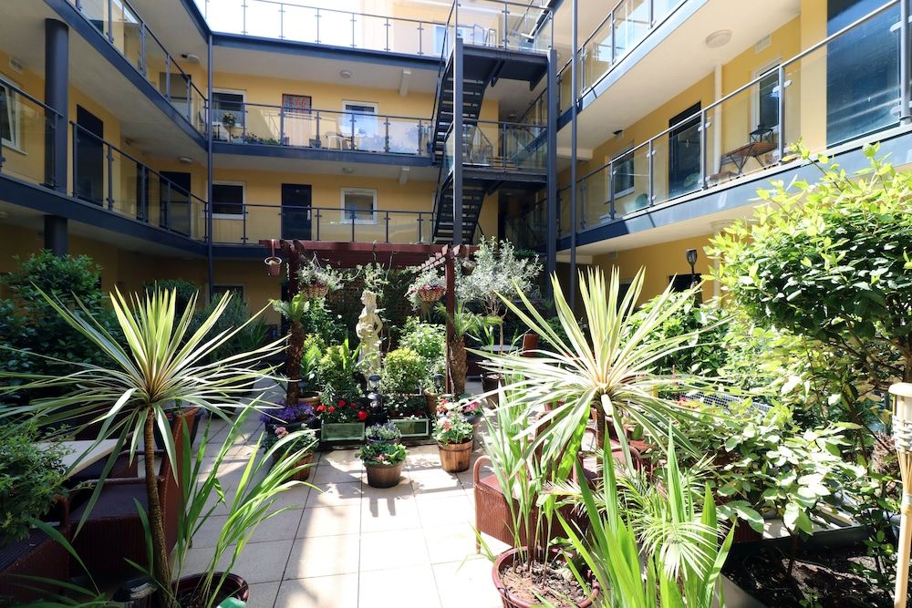 undefined 3 Bed Apartment - Mermaid Quay 4