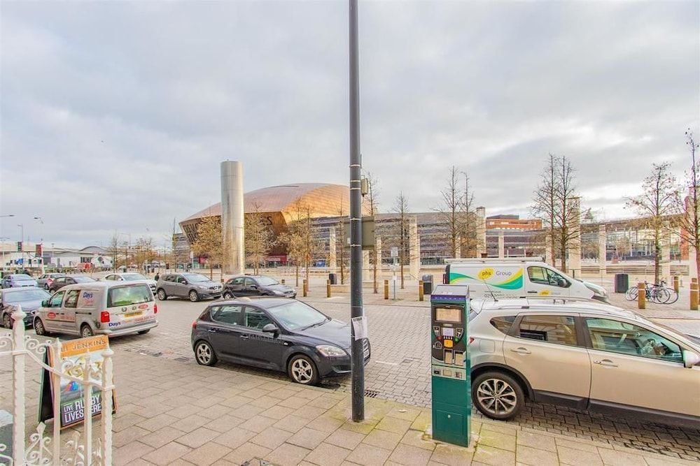 undefined 3 Bed Apartment - Mermaid Quay 7