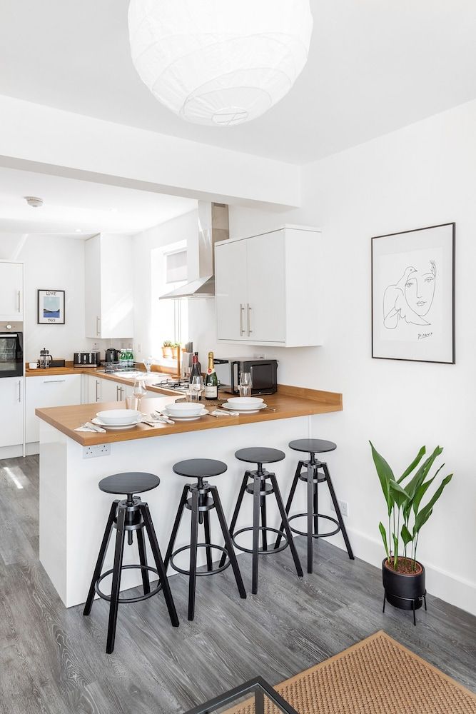 undefined Stylish Apartment In Leafy Central Neighbourhood 3