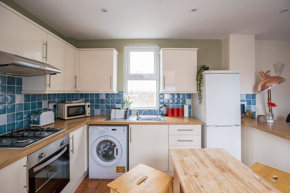 Ella Fitzgerald - Luxury 2 Bedroom Apt Two-Bedroom Apartment 19