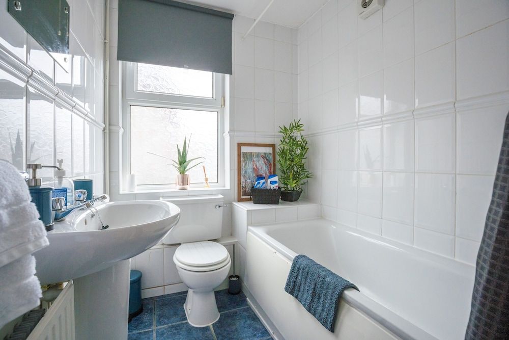 Ella Fitzgerald - Luxury 2 Bedroom Apt Two-Bedroom Apartment 26