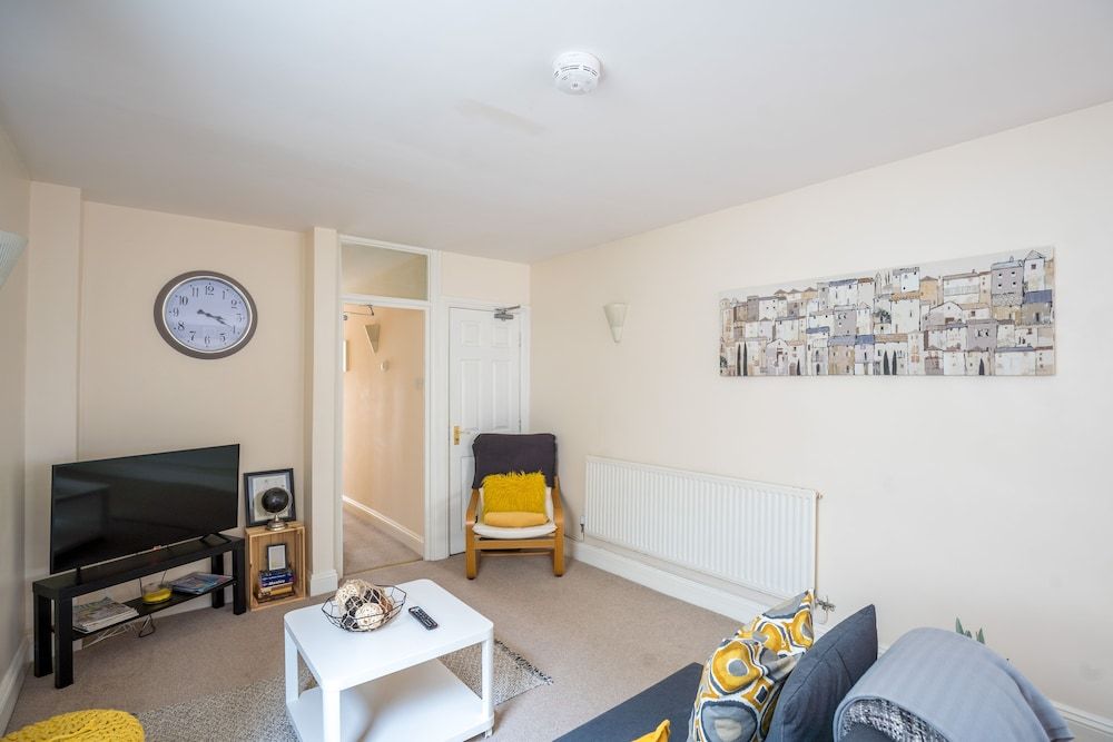 Ella Fitzgerald - Luxury 2 Bedroom Apt Two-Bedroom Apartment 21