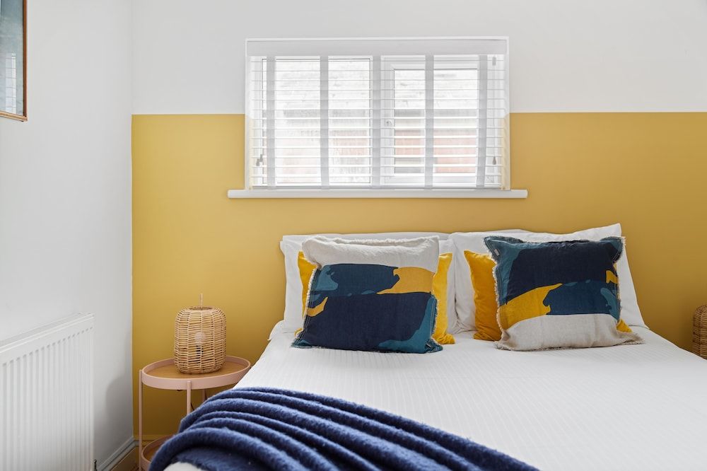 84A Albany Road Design Apartment, 1 Double Bed, Balcony, Garden View