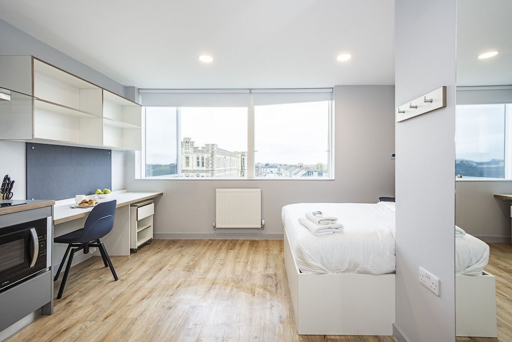 undefined Modern Studios in Cardiff 4