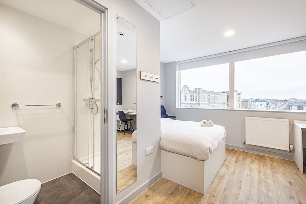 undefined Modern Studios in Cardiff 10