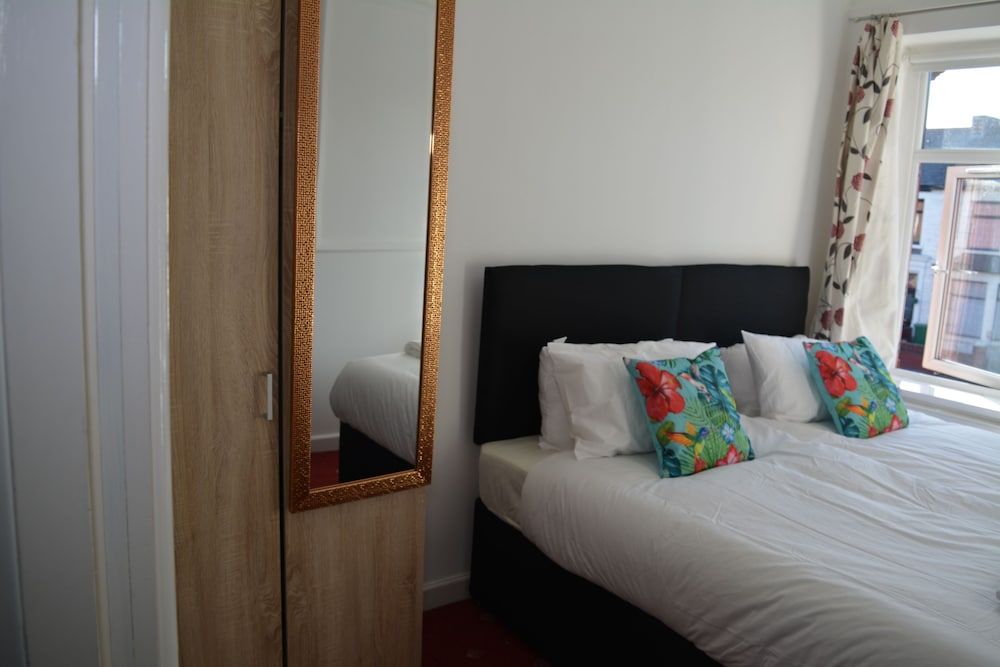 undefined Luxury Apartment - Central Cardiff 8
