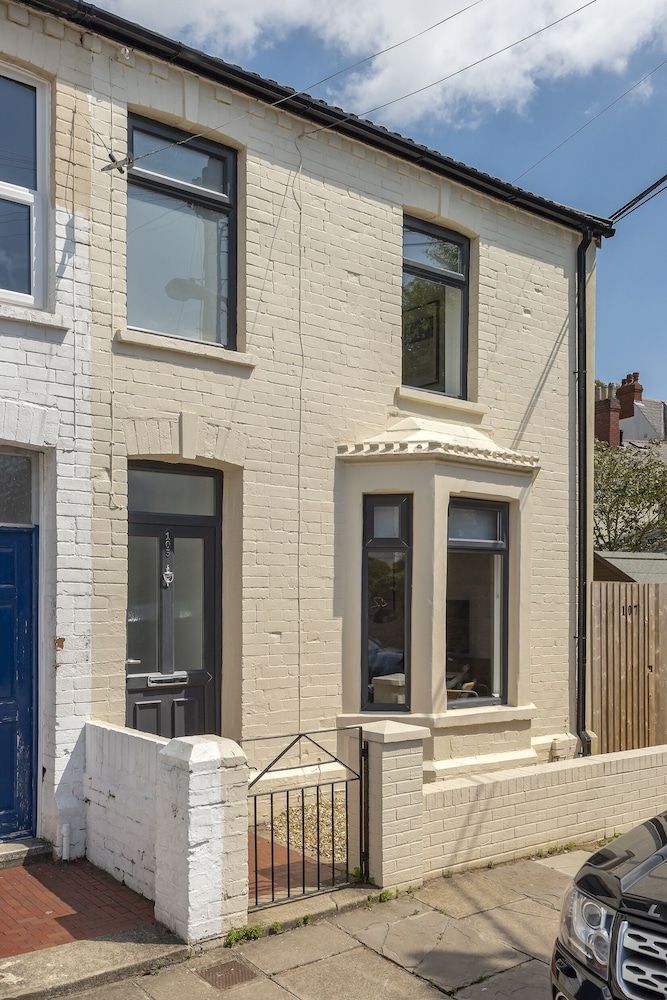 undefined Beautiful Apartment in Central Neighbourhood 2