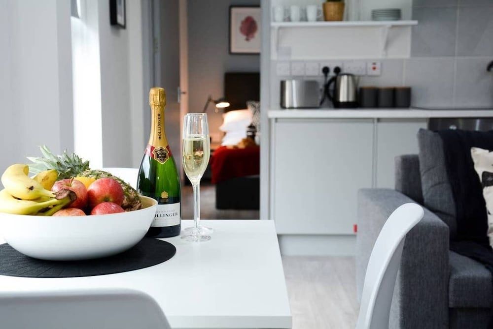 undefined Pearl House Cardiff -  Apartment 3 8