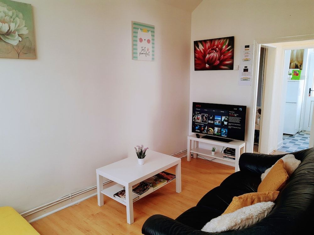 undefined The Windsor Garden Apartment 10