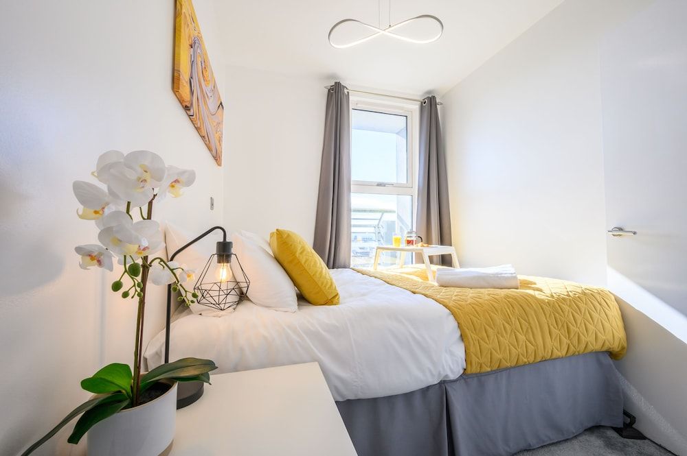 undefined Skyline by Tŷ SA 6