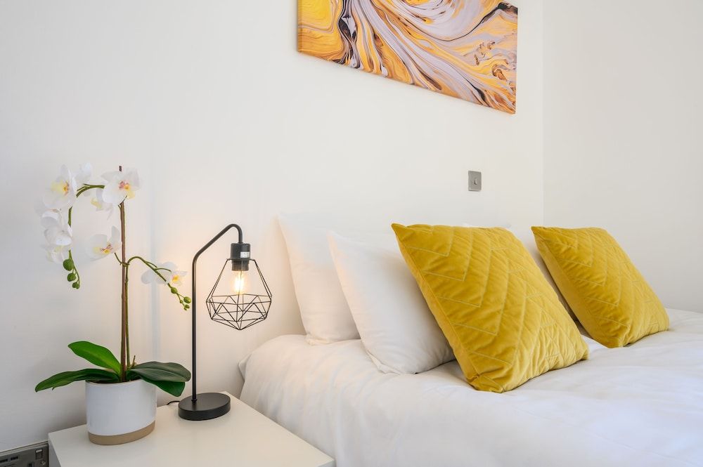 undefined Skyline by Tŷ SA 4