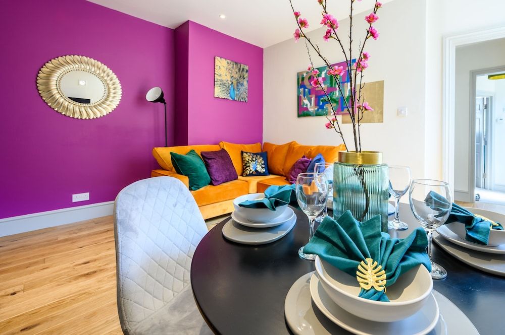 undefined Richmond Road by Tŷ SA 10