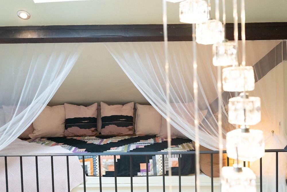 The Loft 2BR Duplex 82 Cathedral Cardiff Parking Apartment 6