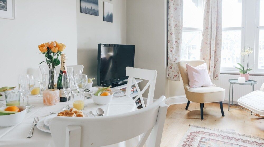 The Loft 2BR Duplex 82 Cathedral Cardiff Parking Apartment 21