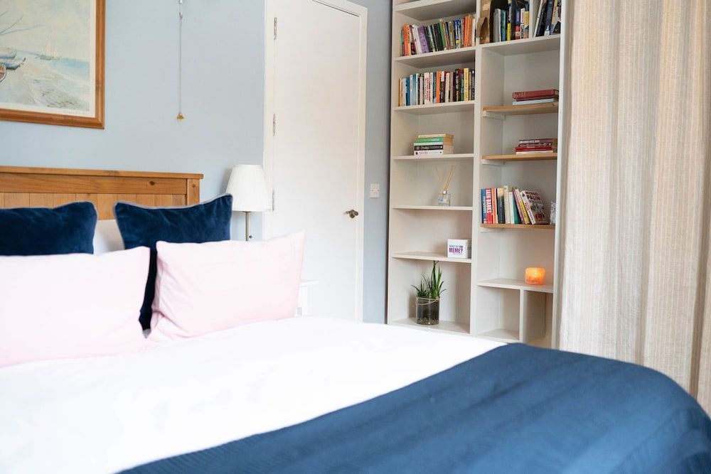 The Loft 2BR Duplex 82 Cathedral Cardiff Parking Apartment 20