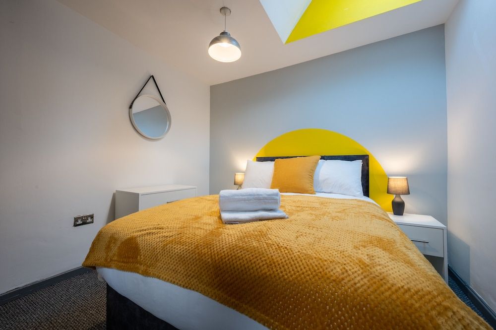 undefined The Coach House A by Tŷ SA 2