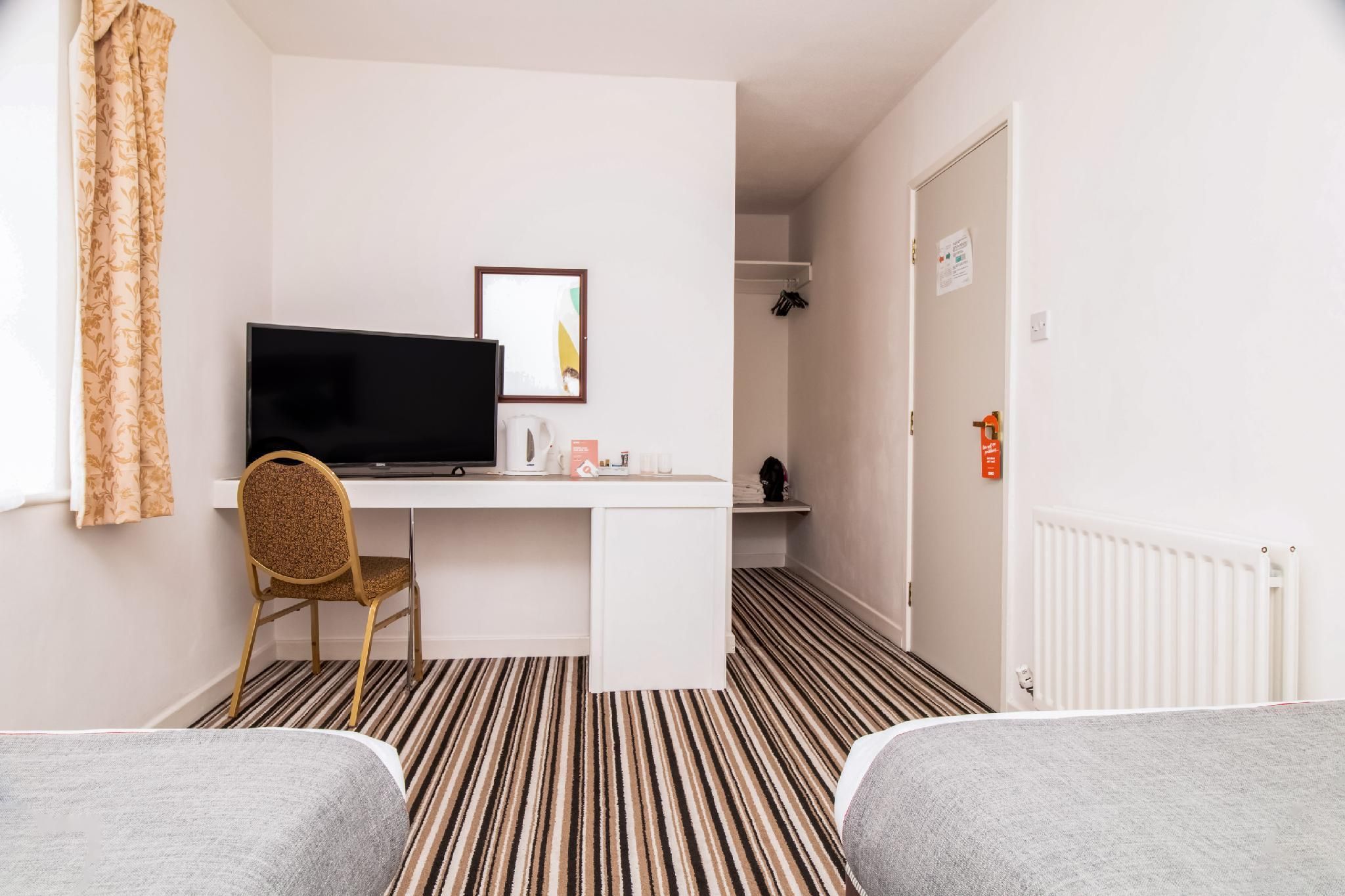 Cardiff Central Hotel By Belvilla Standard Twin Room 6