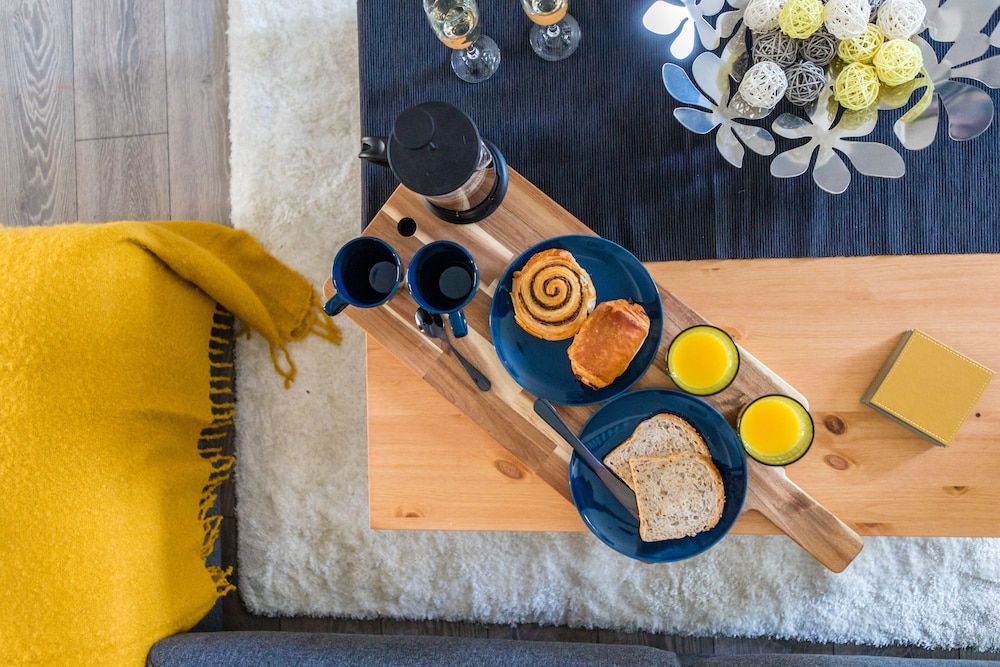 The Hollywood Beautiful 3 Bedroom House House, 3 Bedrooms (Sleeps 10) 14