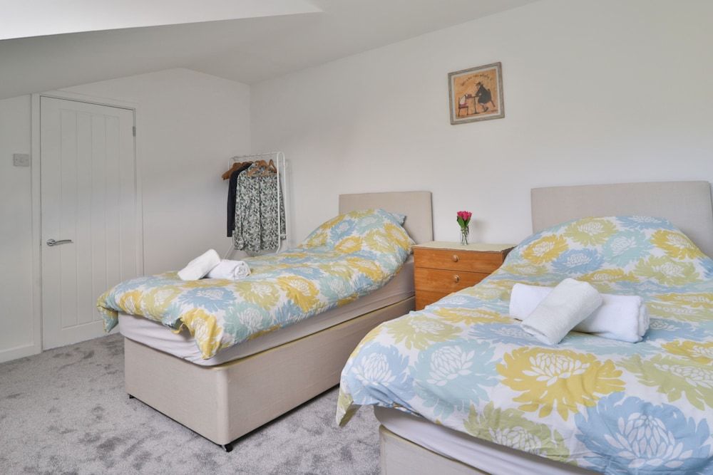 undefined Rumney House 6