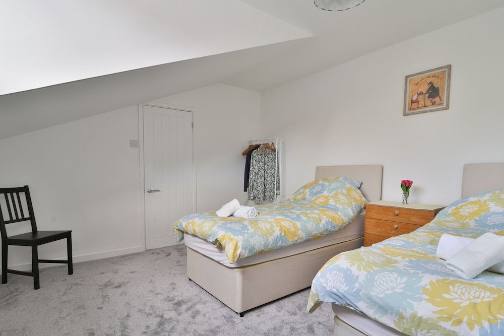 undefined Rumney House 9