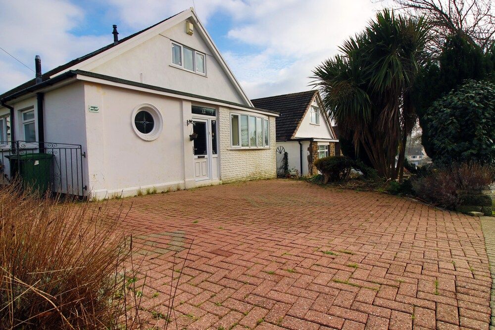 undefined Becky's Bungalow by Tŷ SA - NEW Sleeps 8 4