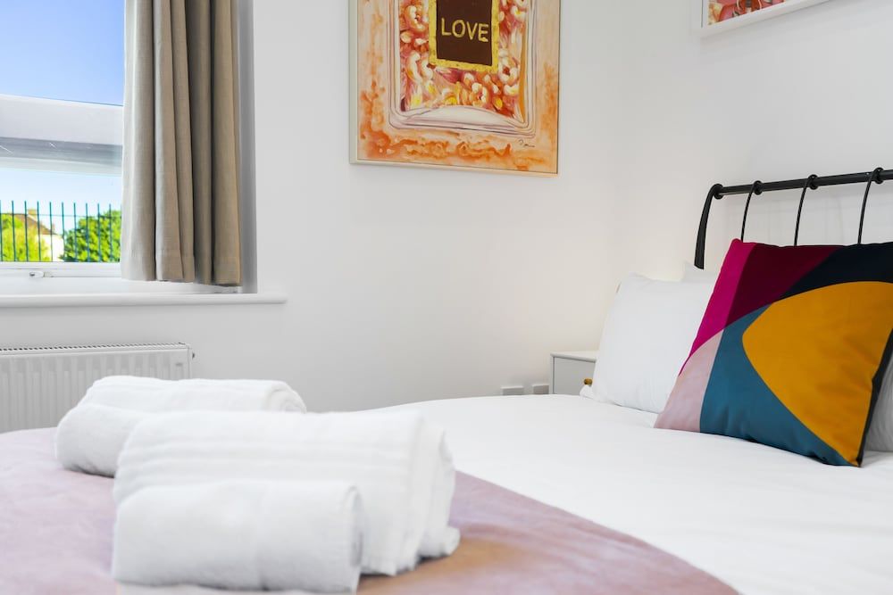 undefined The Coach House Whitchurch Village 2