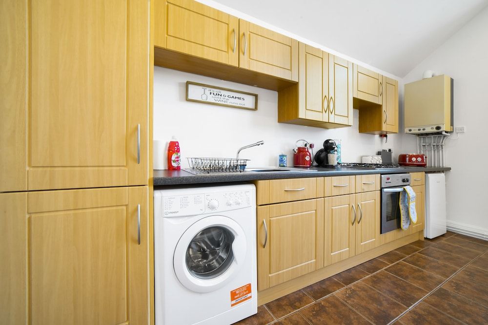 undefined The Coach House Whitchurch Village 6