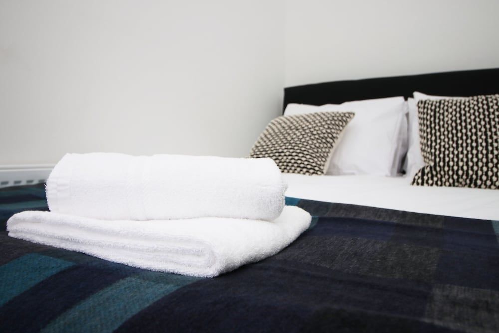 undefined Royal Oak House by Tŷ SA-5 bedroom house 9