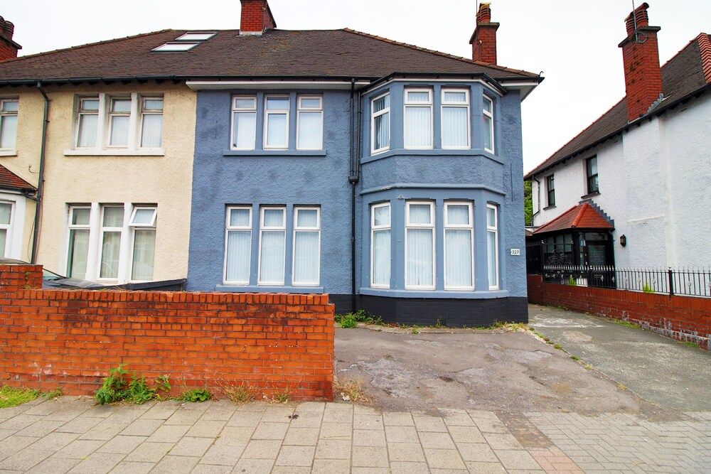 undefined Royal Oak House by Tŷ SA-5 bedroom house 2