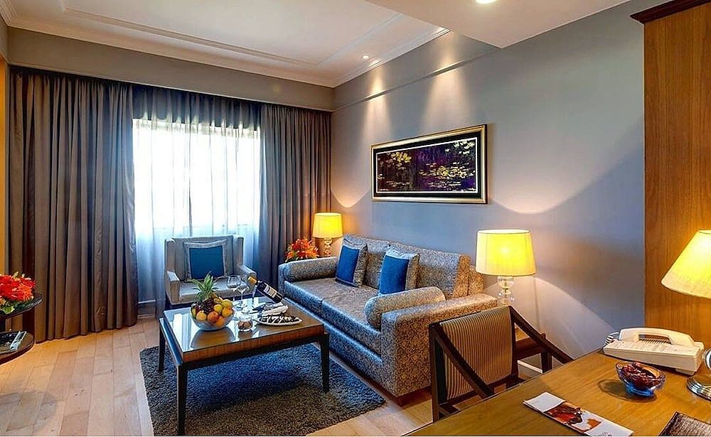 Kenilworth Hotel Junior Suite 8