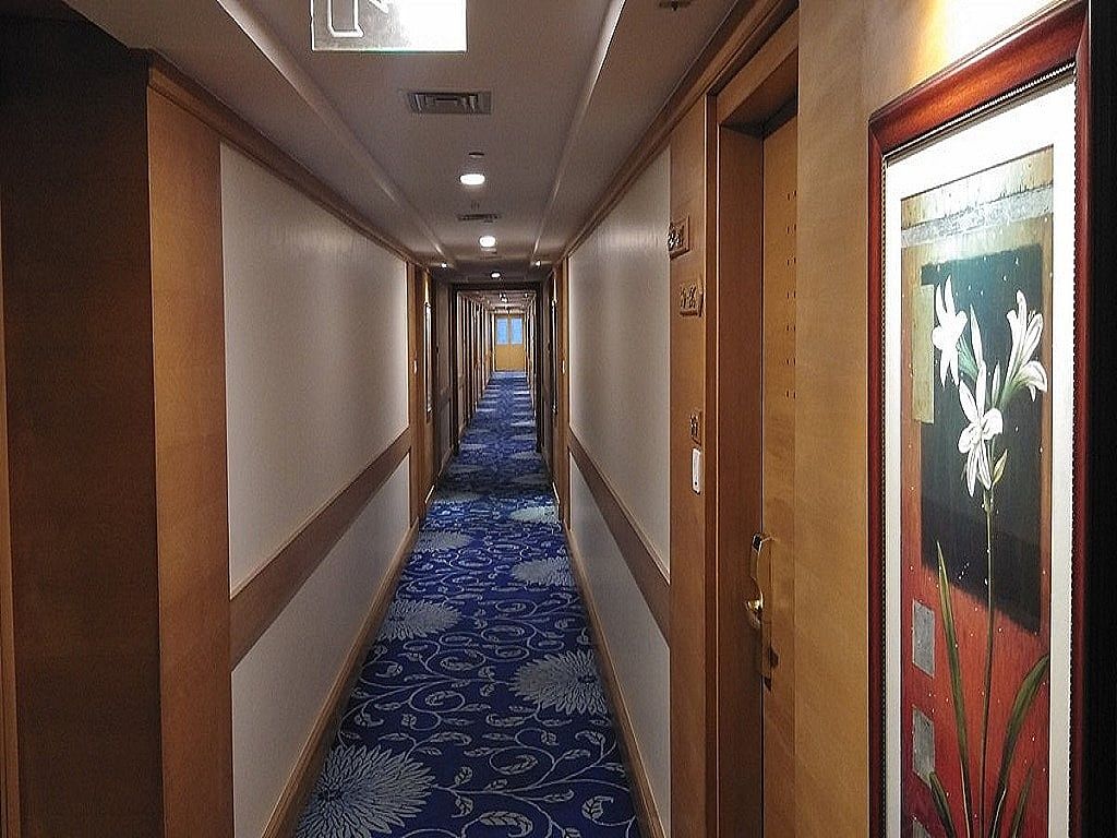 undefined Kenilworth Hotel 3