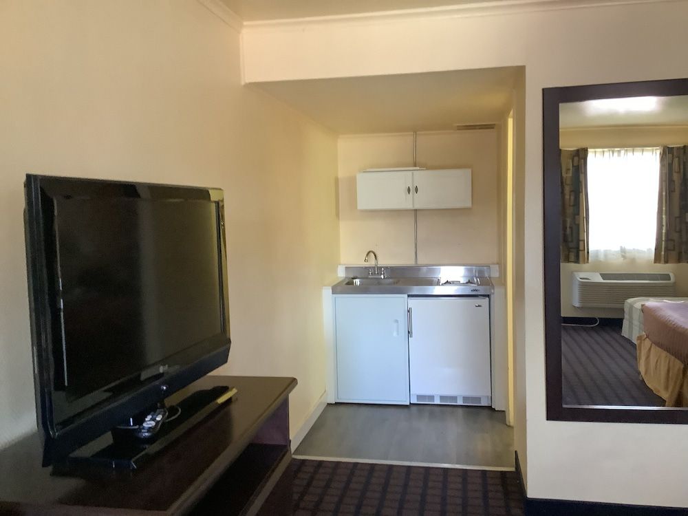 King Mini Suite Kitchenette