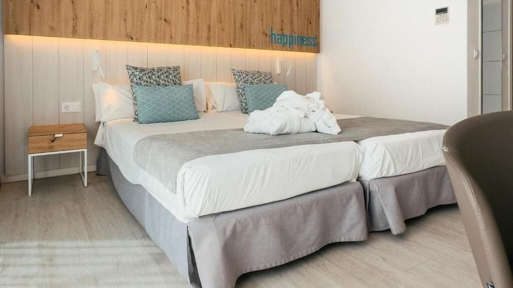 Twin Room, Pool View (3 adults)