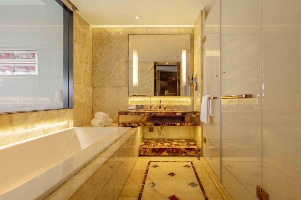 Presidential Suite, 2 Bedrooms, Balcony, Lake View