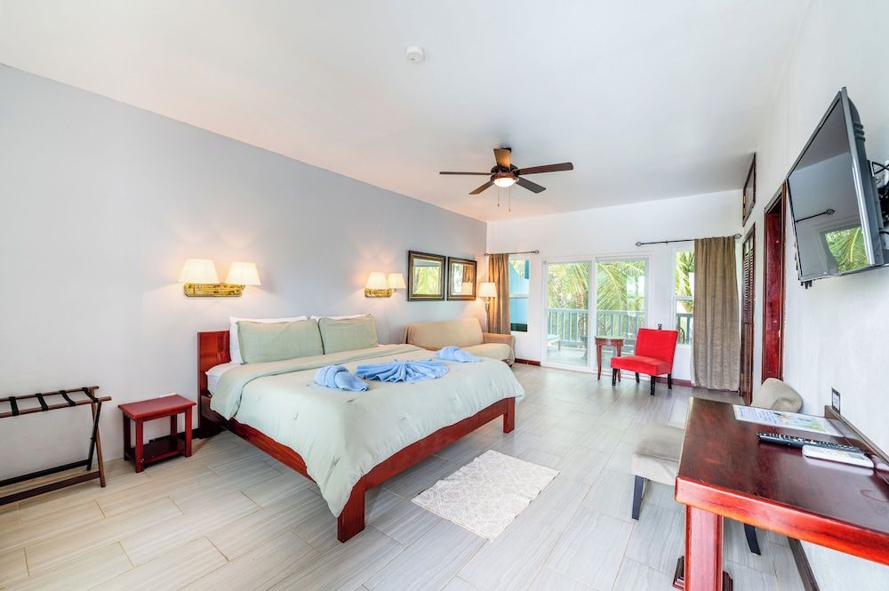 Parrot Cove Lodge Deluxe Double Room, 1 Bedroom