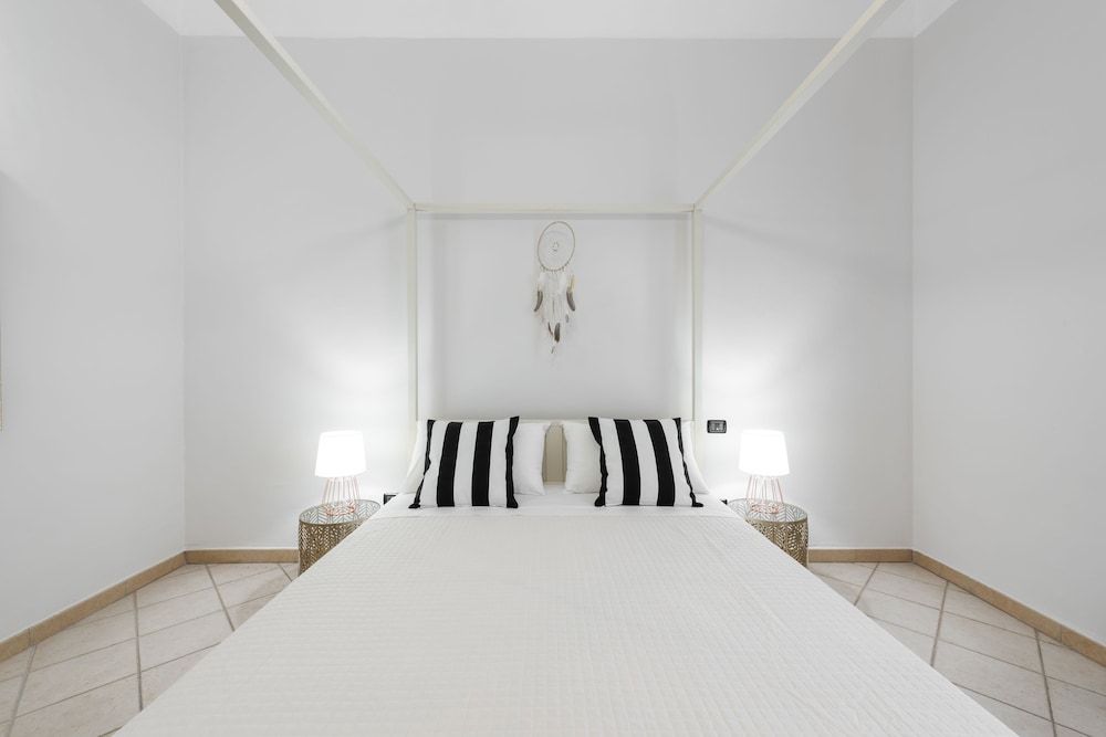 undefined Ancient Maison M8 Bari 3