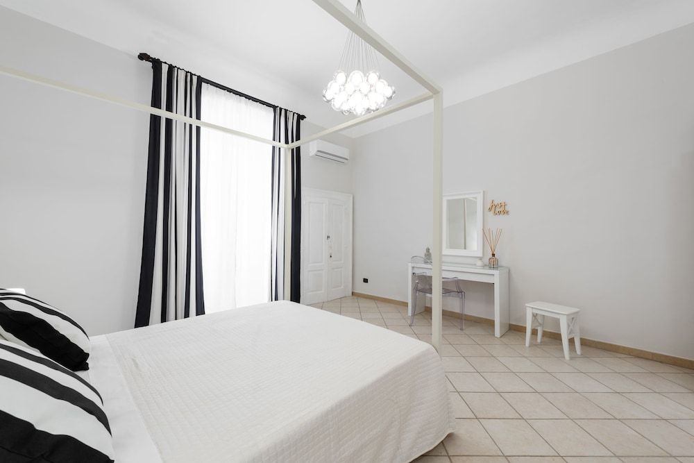 undefined Ancient Maison M8 Bari