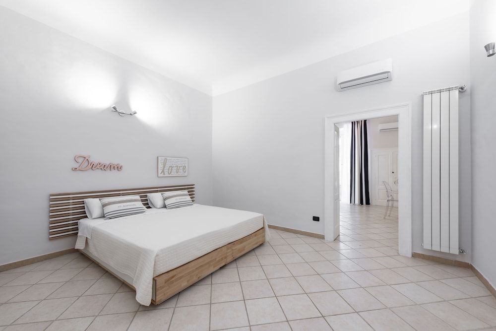 Ancient Maison M8 Bari Luxury Apartment, 2 Bedrooms, City View 14