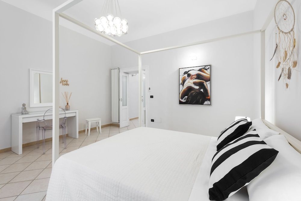 undefined Ancient Maison M8 Bari 7