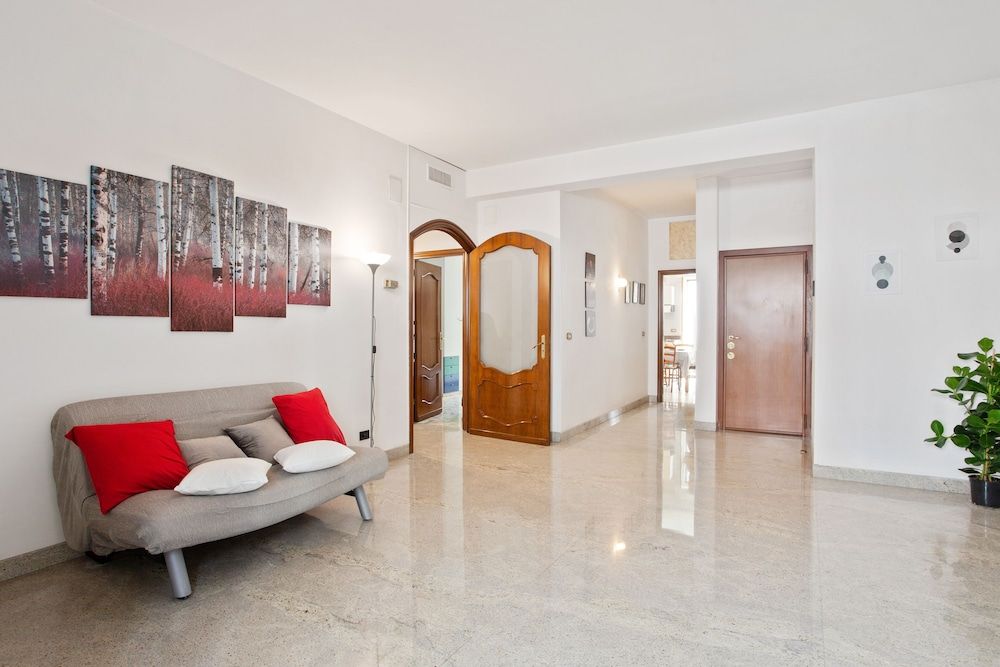 Pane & Pomodoro Beach Roomy Flat Apartment 11