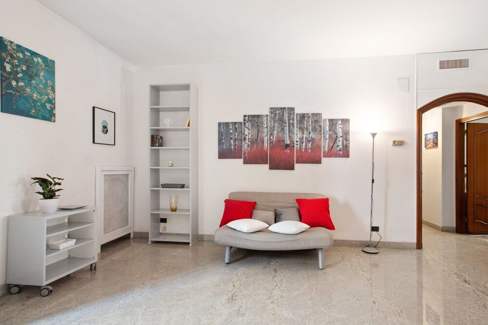Pane & Pomodoro Beach Roomy Flat Apartment 10