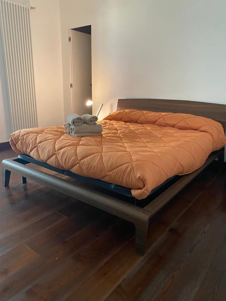 undefined SkyLine 10