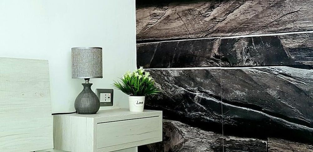 undefined Newhouse Crispi 78 9