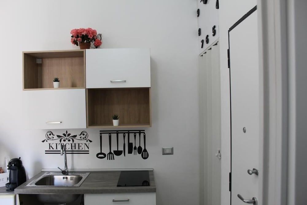 undefined Newhouse Crispi 78 3