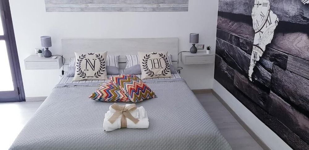 undefined Newhouse Crispi 78