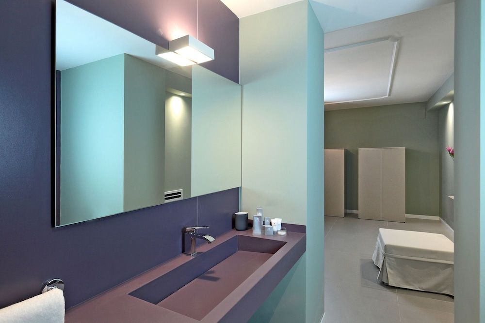 B&Bari via Cairoli Classic Triple Room, 1 Queen Bed with Sofa bed, Non Smoking, Patio (2) 3