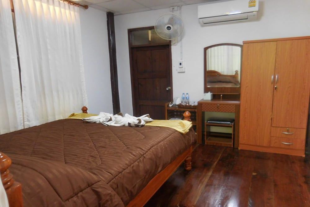 Deluxe Bungalow