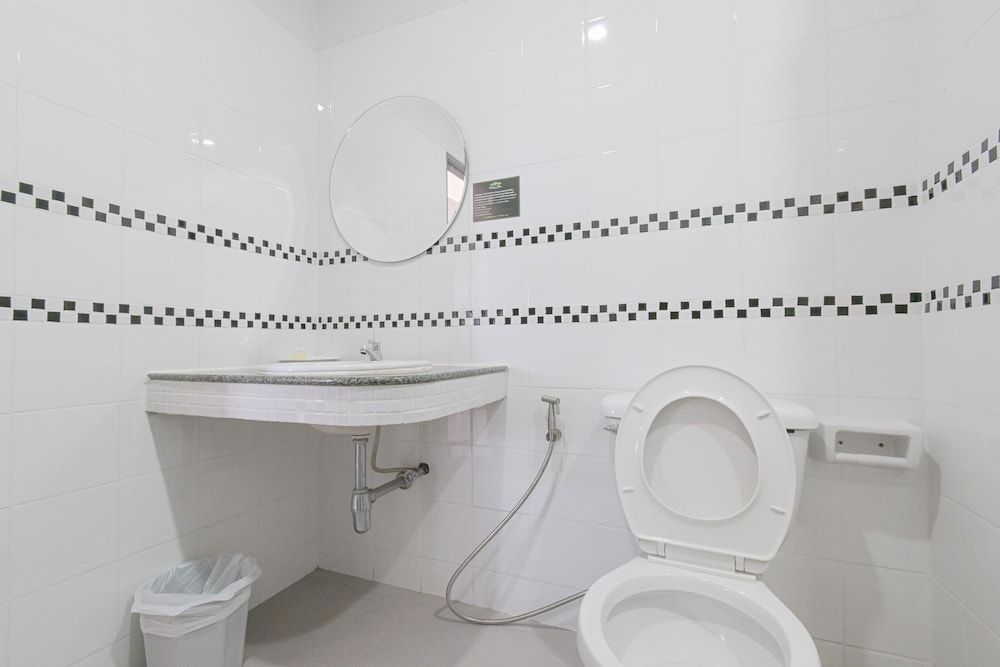 Rattana Park Hotel Standard Twin Room 11